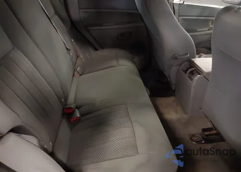 2005 Jeep Grand Cherokee Laredo from USA, damaged, VIN 1J4GR48K05C685666